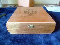 cigar box for uke (2).JPG